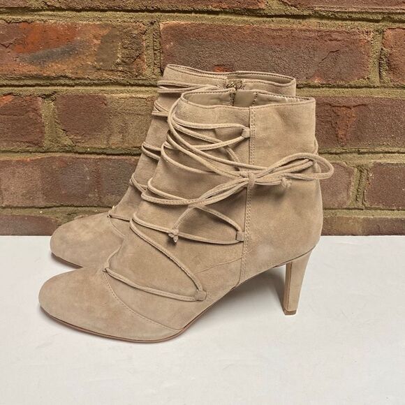 Vince Camuto Khaki Chenai Suede Booties Size 8 NEW - Picture 4 of 10